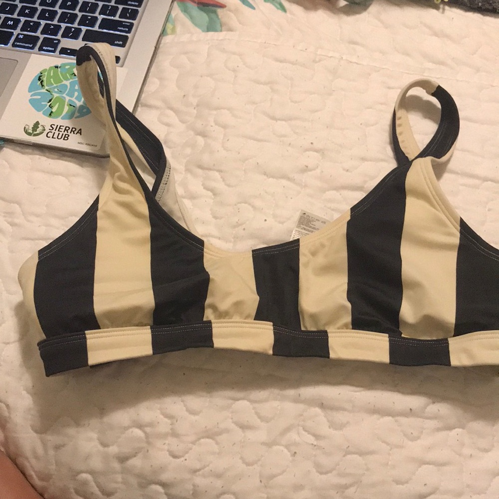 billabong swim top